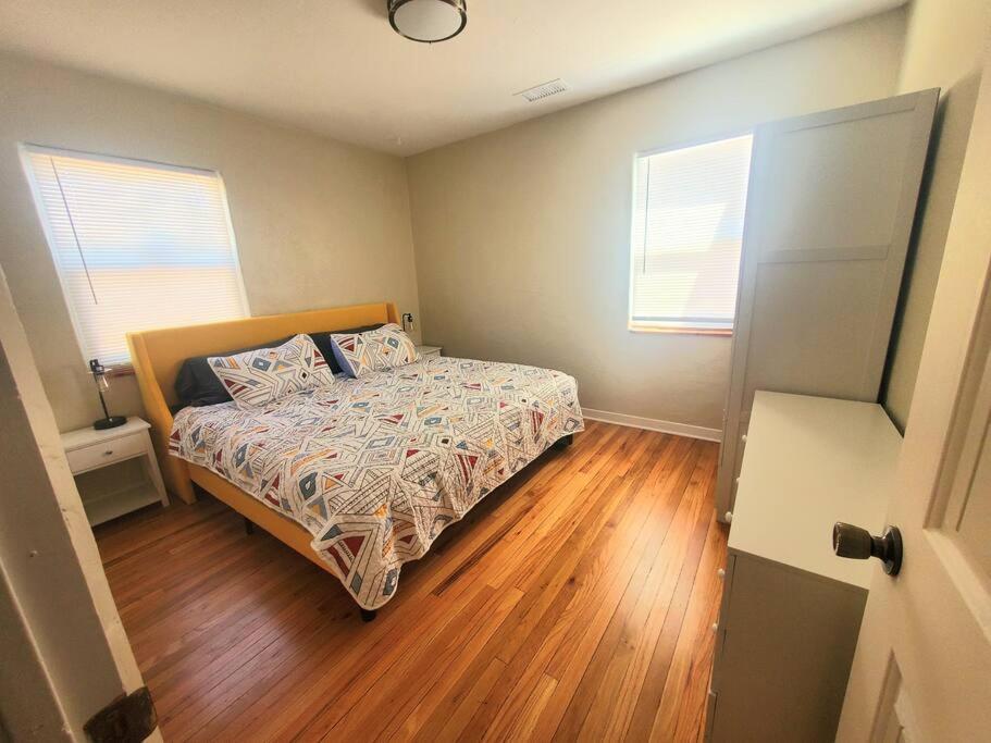 Lovely 2Br Pet Friendly Home In Heart Of Nob Hill Albuquerque Exterior photo